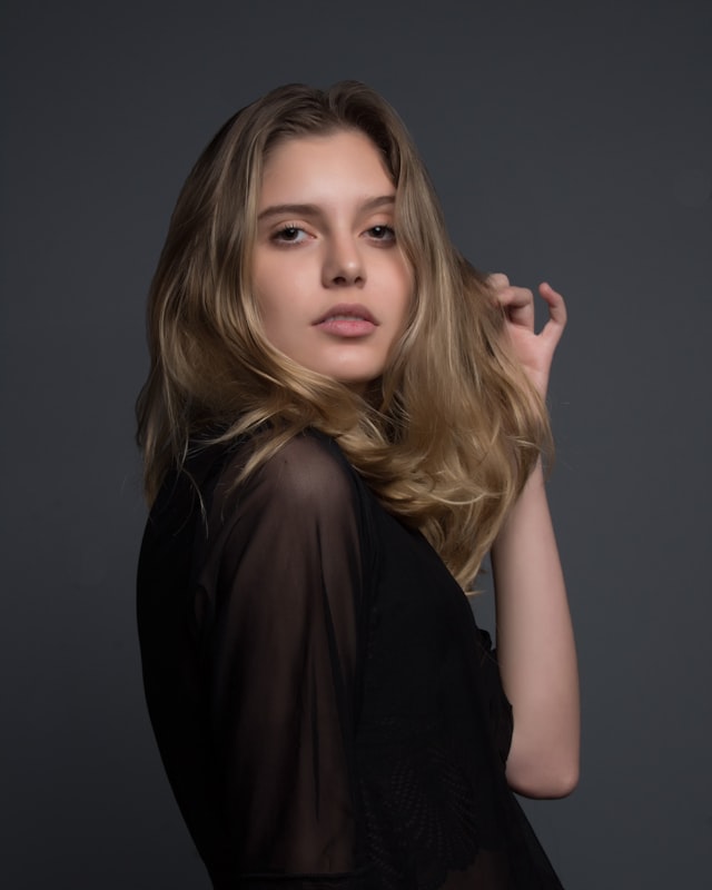 Long blonde waves