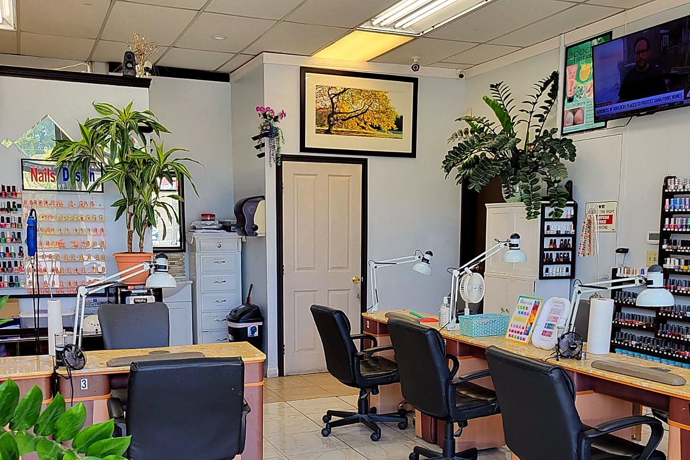 The main room at Nails Effects